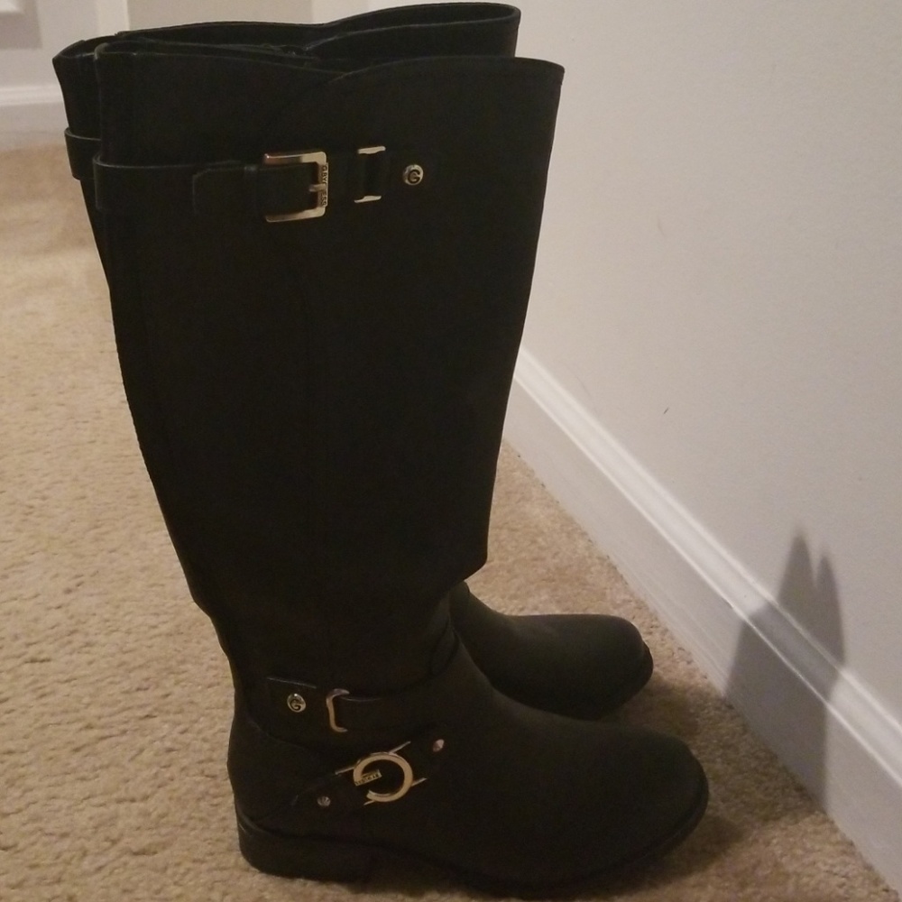 Never been worn, Winter boots